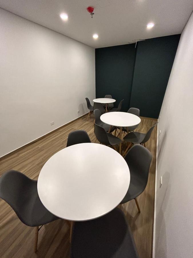 Aptoestudio Completamente Dotado! *