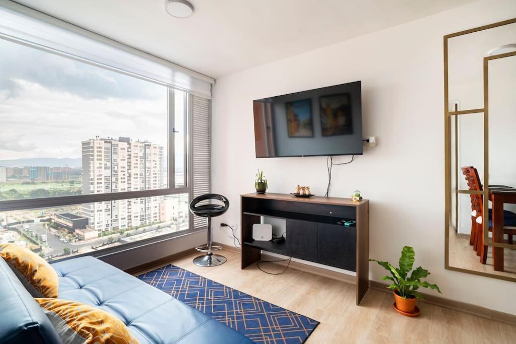 Perfecto Trabajo Remoto - Nuevo , Wifi, Lava-seca, Parking, Cerca Aeropuerto Y Embajada, Hermosa Vista *