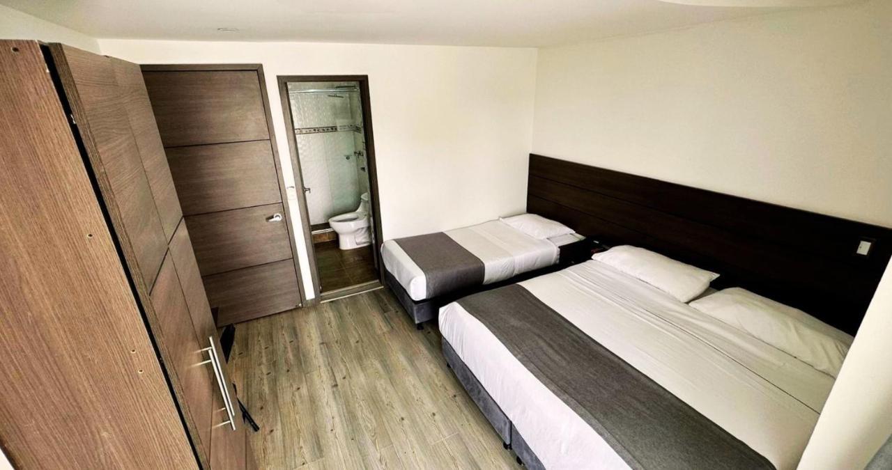 Hotel Expo Ferial 3*