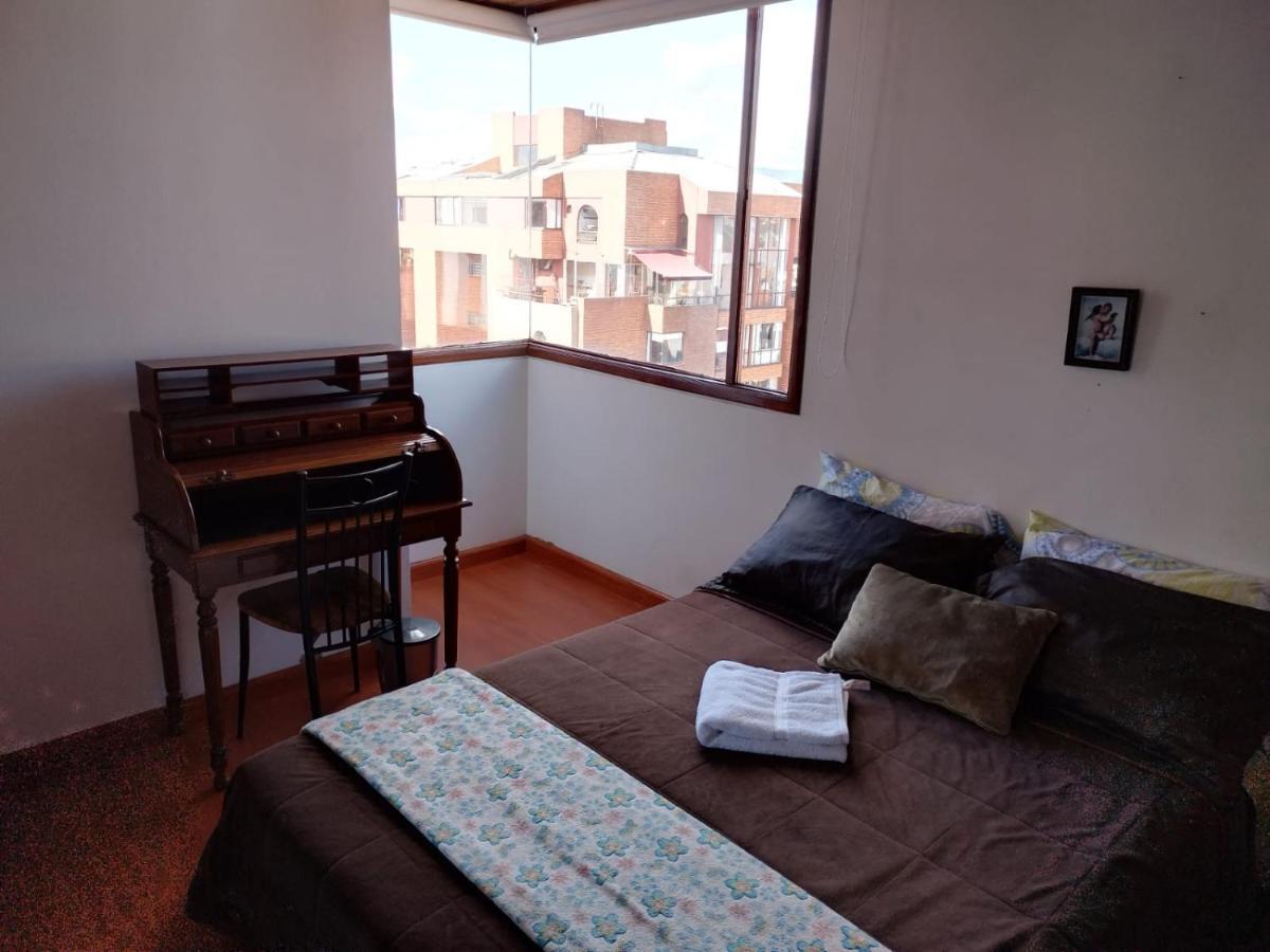 Habitación en casa particular Elias Di Caprio - - *