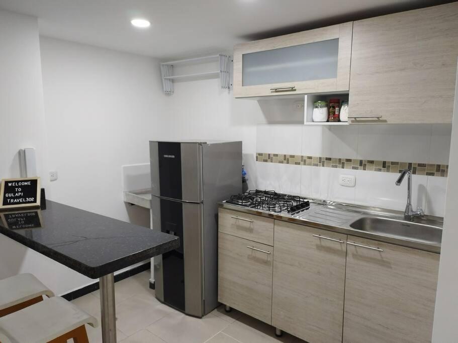 Moderno Cerca Al Aeropuerto Apartamento
