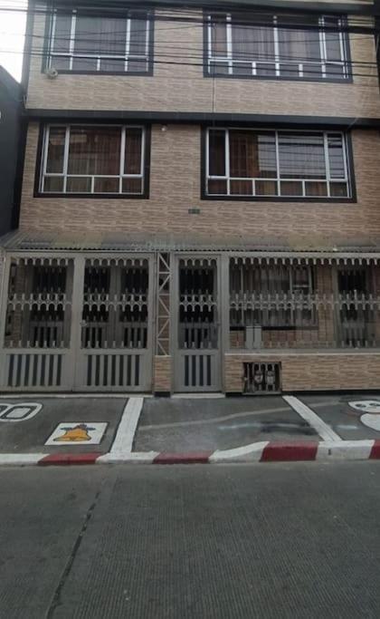 Apartamento Familiar, Cerca Al Aeropuerto *