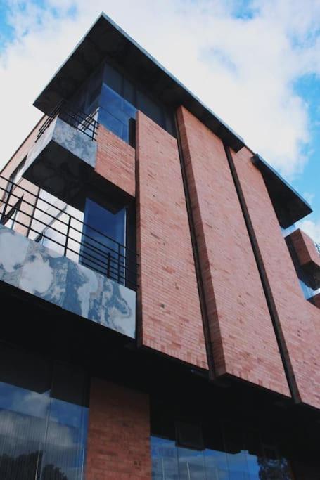 Apartamento Con Terraza Privada- Clinica Reina Sofia *