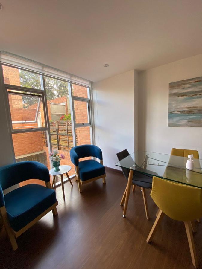 Apartamento Con Terraza Privada- Clinica Reina Sofia Bogotá