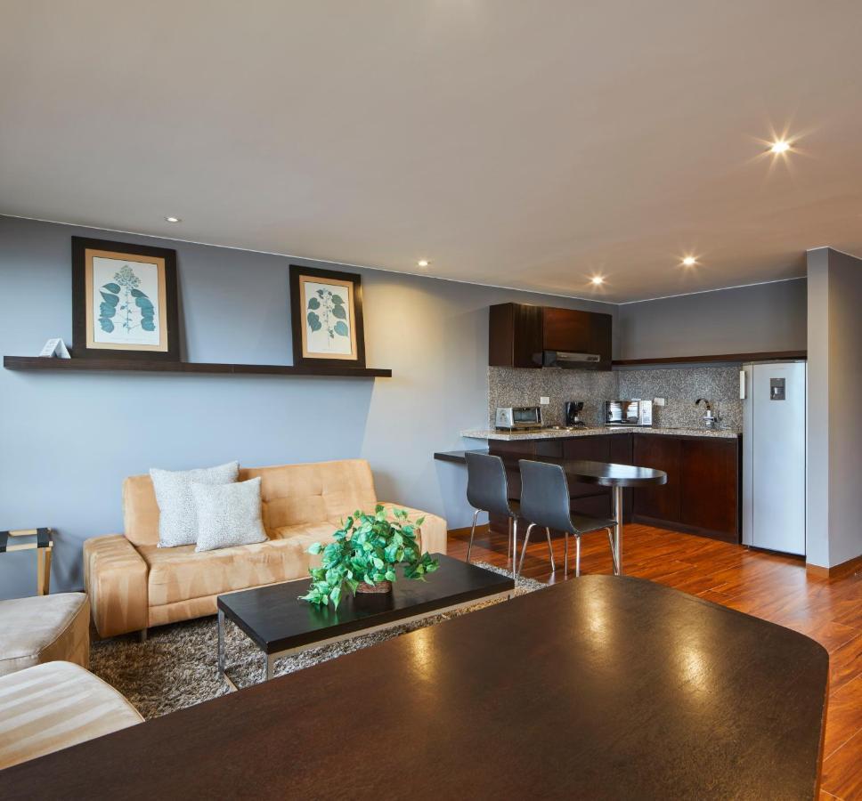 Nico Apartasuites