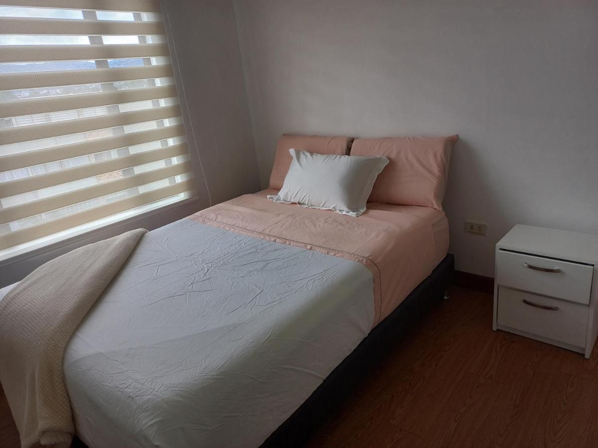 Habitación Con Baño Privado E Iluminada Descansar