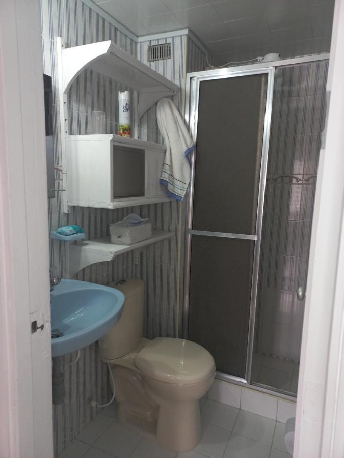 Habitación Con Baño Privado E Iluminada Descansar *