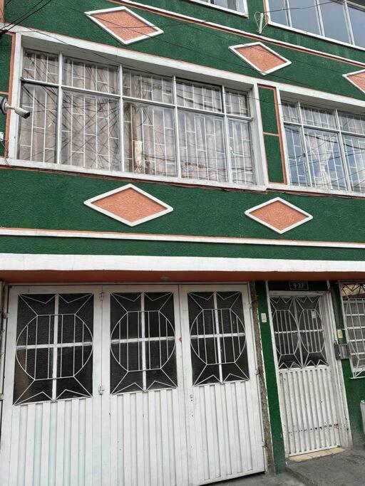 Apto Cerca A Clinica Del Olaya, Candelaria Y Centro Ciudad