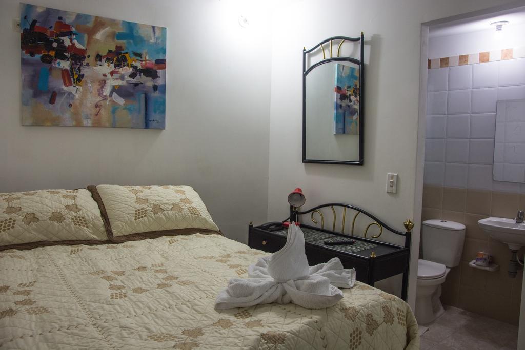 Tip Top Hostel Hostal *