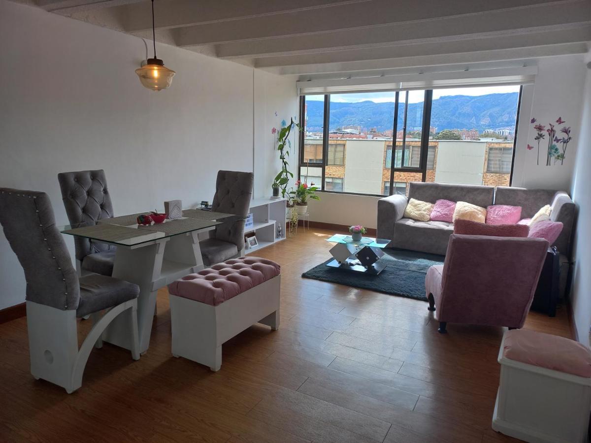 Habitación Con Baño Privado E Iluminada Descansar * Bogotá