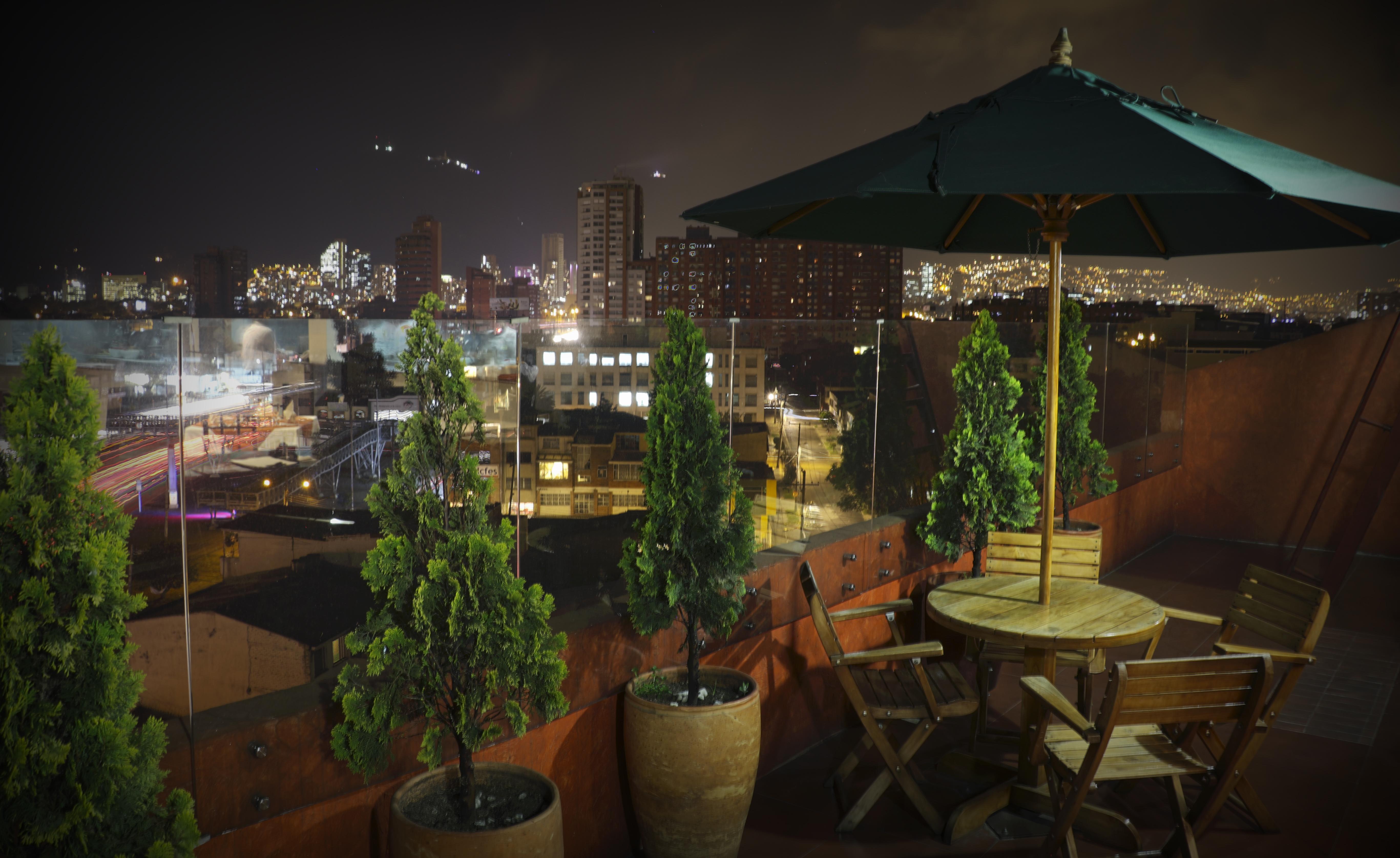 Hotel Charlotte Plaza 26 3*