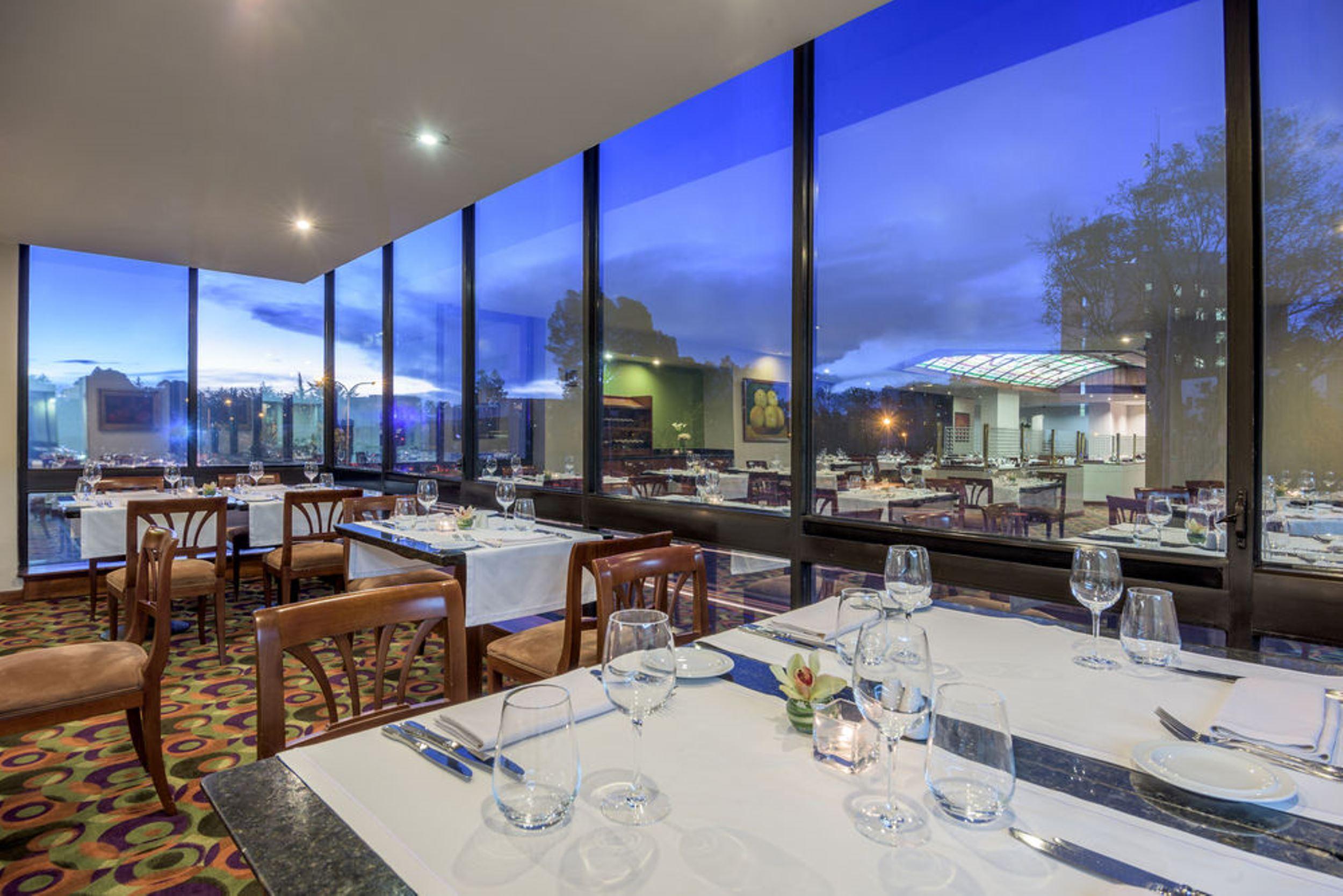 Nh Collection Royal Wtc Hotel
