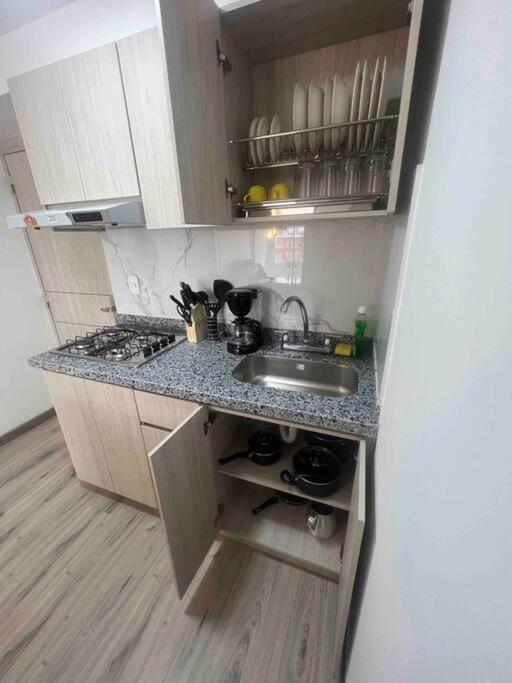 Apartamento *hermoso Y Comodo Apartamento Cerca Al Aeropuerto