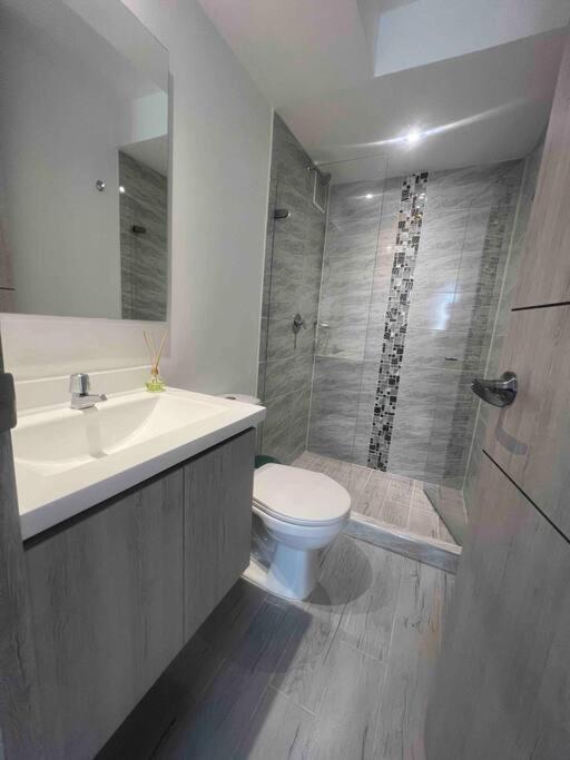 *hermoso Y Comodo Apartamento Cerca Al Aeropuerto * Bogotá