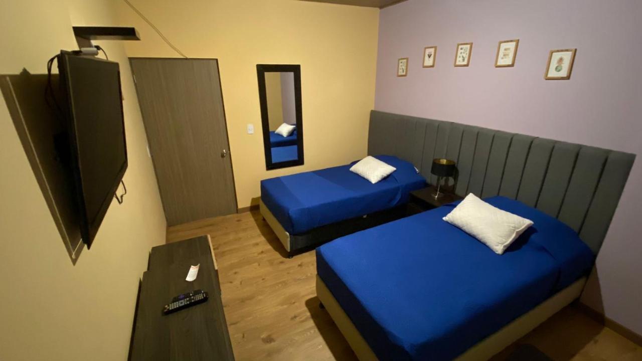 Nr Airport & Embassy / Rooms-apartments Bogotá
