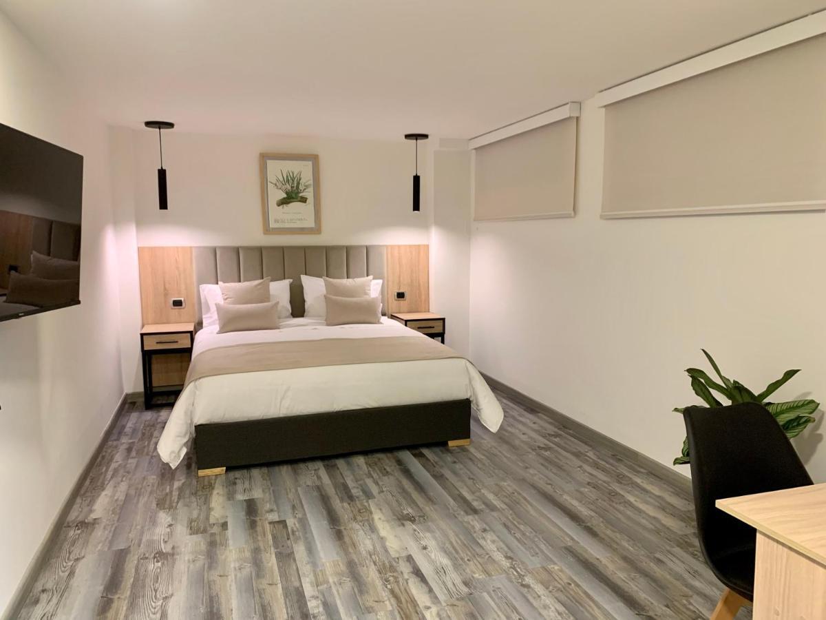 86 Apartahotel