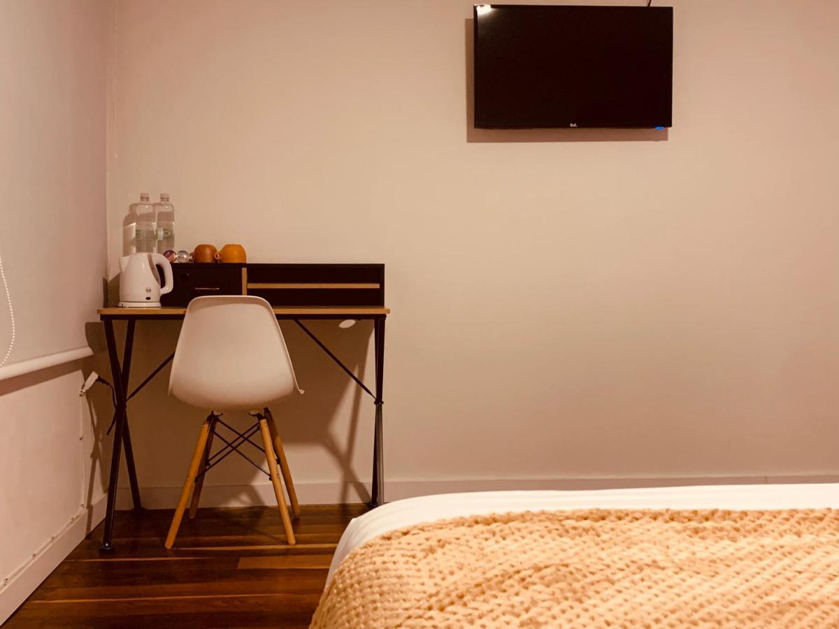 Hostal Casa Creazzo 62 - Movistar Arena *