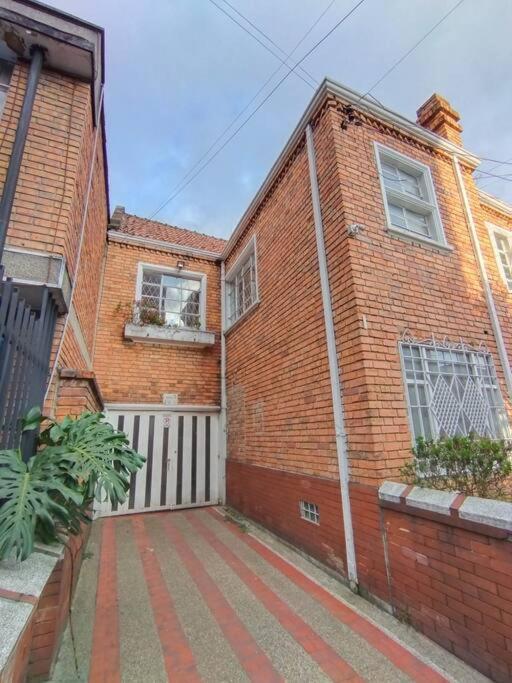 201 In An English-style House Apartamento *