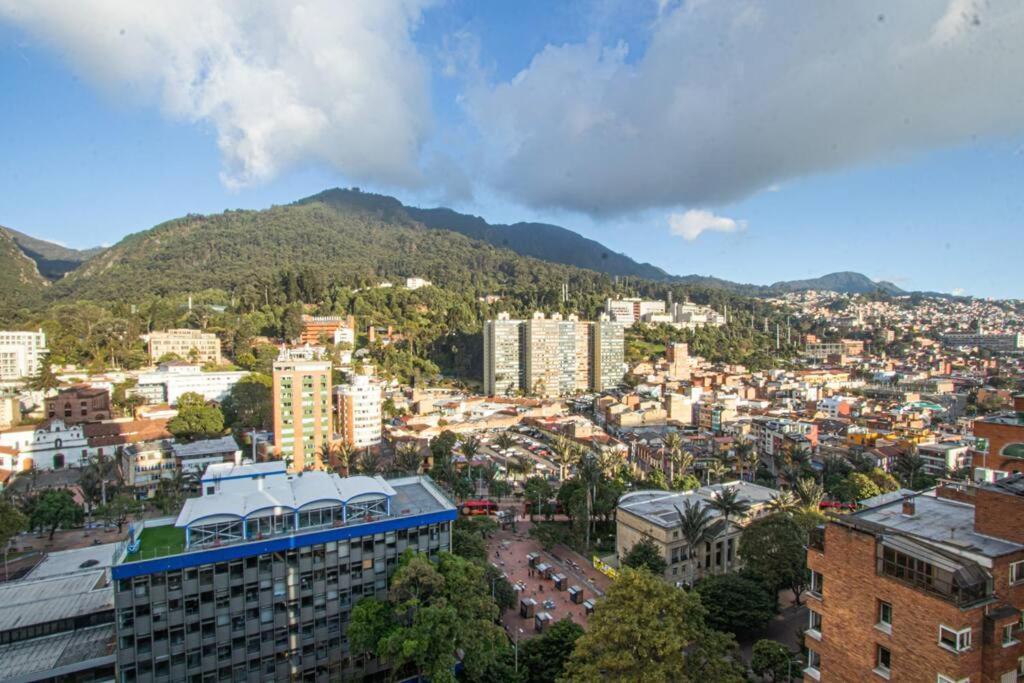 Work Remote Fast Wi-fi - Foam Mattress - La Candelaria 10 Min Away Apartamento Bogotá