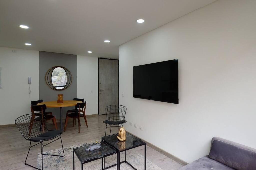 Unicentro Modern