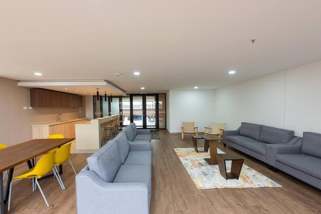 917b Lindo Cerca A La Zona T Apartment