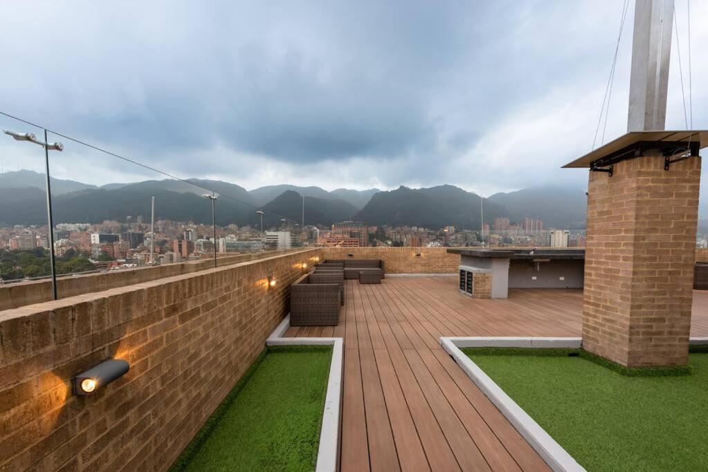 Lindo Cerca A La Zona T Apartamento