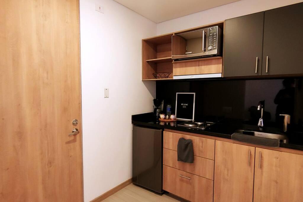 Chapinero Apartment: Terrace And View