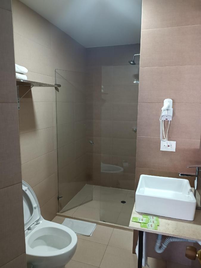 American Visa Corporate 4*