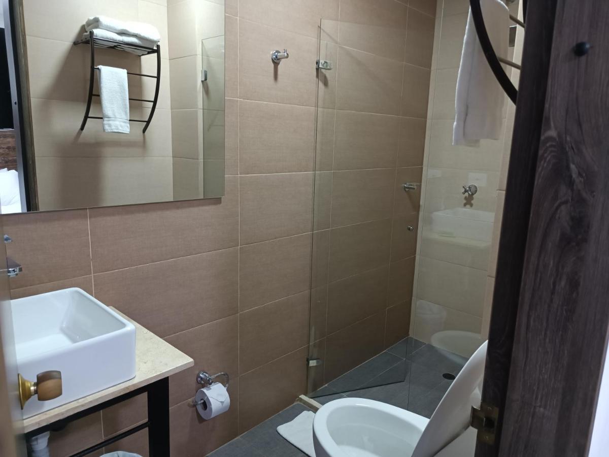 American Visa Corporate 4*