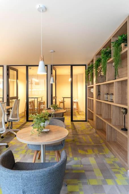 Casa Juanito Coworking El Nogal In Zona Rosa Bogotá