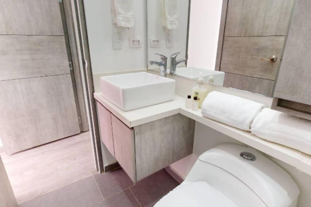 Elegante Apto 2 Unicentro Serenity Apartamento