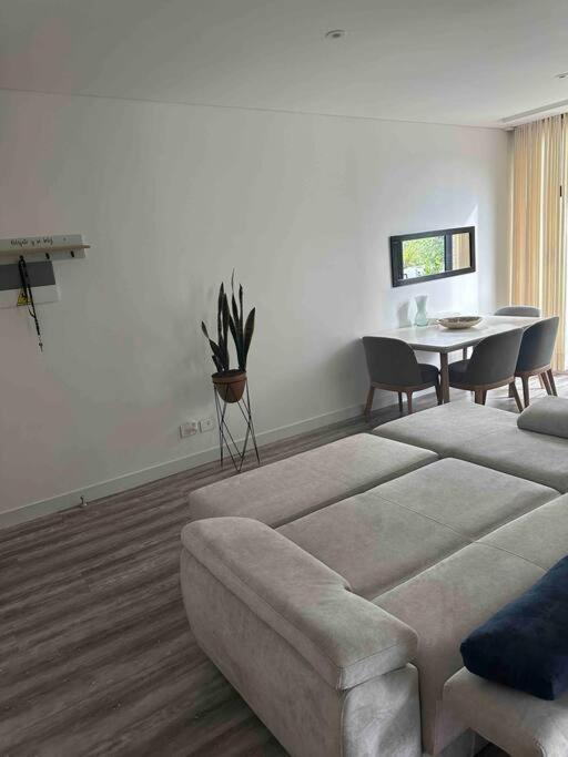 Apartamento Completo Totalmente Dotado, Cama King * Bogota