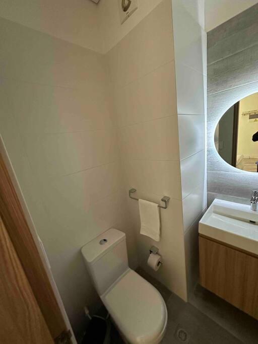Apartamento Completo Totalmente Dotado, Cama King Apartment Bogota