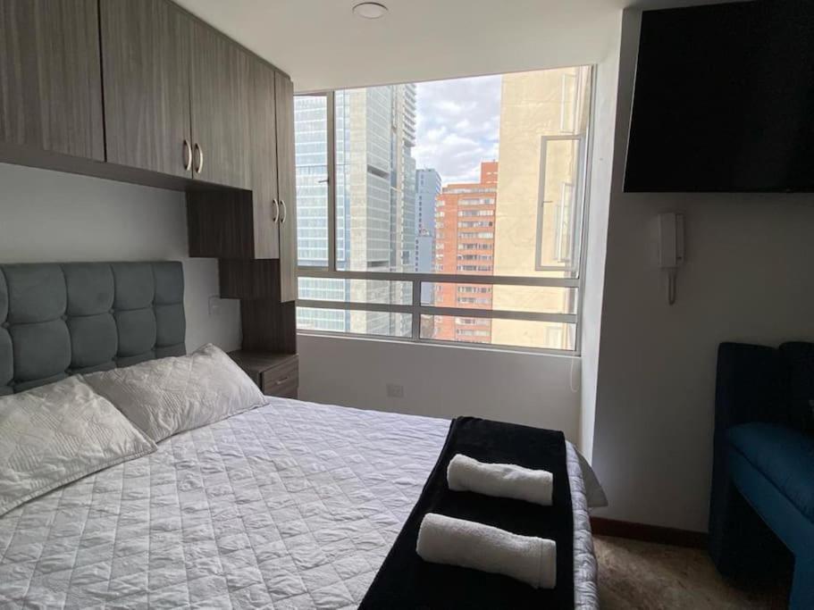 En El Centro Turistico De Con Vista Urbana Apartamento