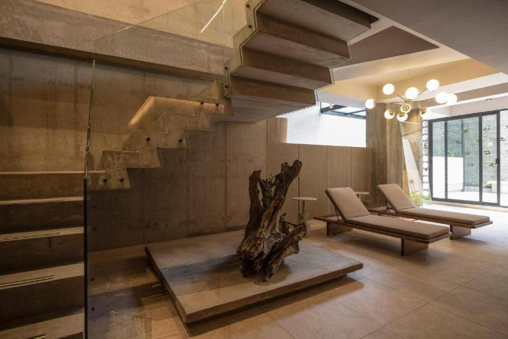 Luxury Flat/pool/auto Check In