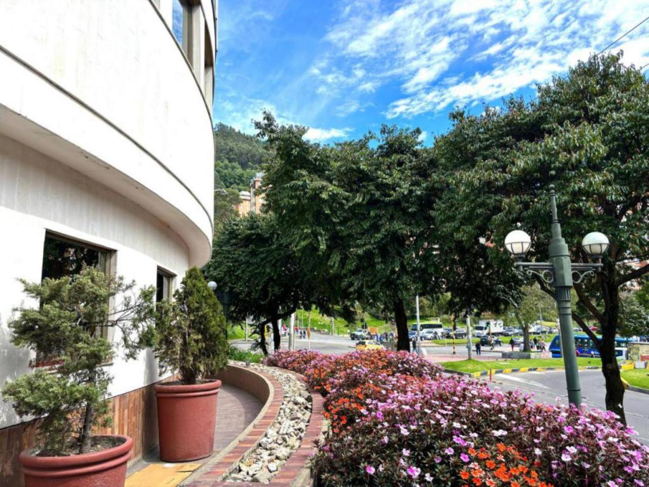 Regency Usaquén 4*