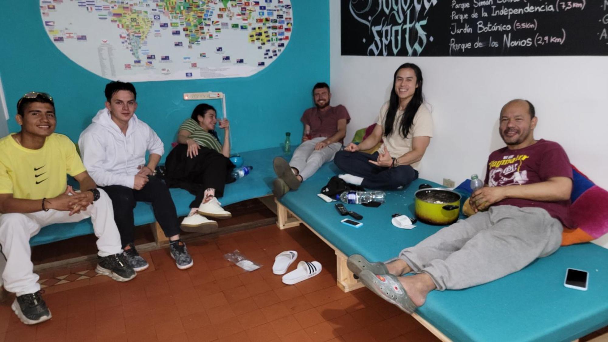 82hostel *