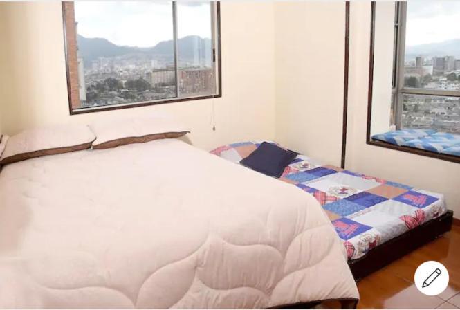 Apartamento Apto1 Nuevo Corferias, Agora , Embajada, G12,un