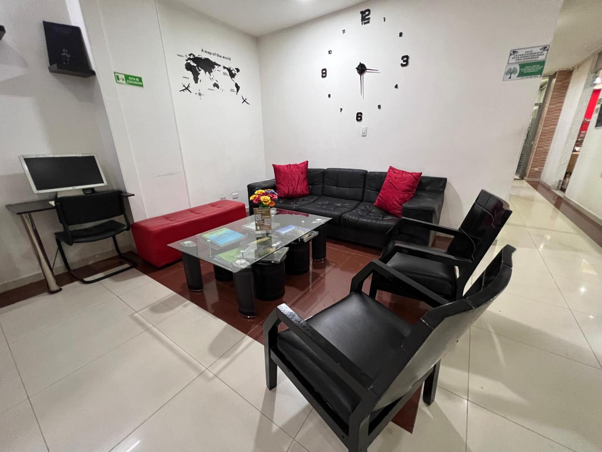 Dorado Gold Airport Hotel