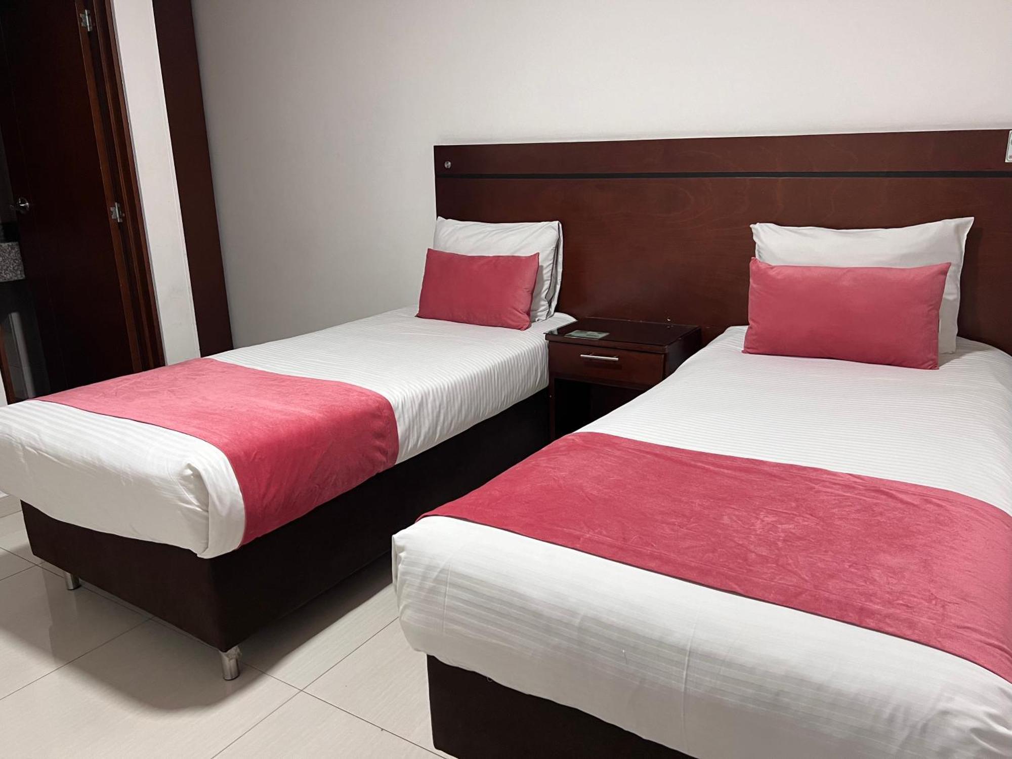Dorado Gold Airport Hotel 3*