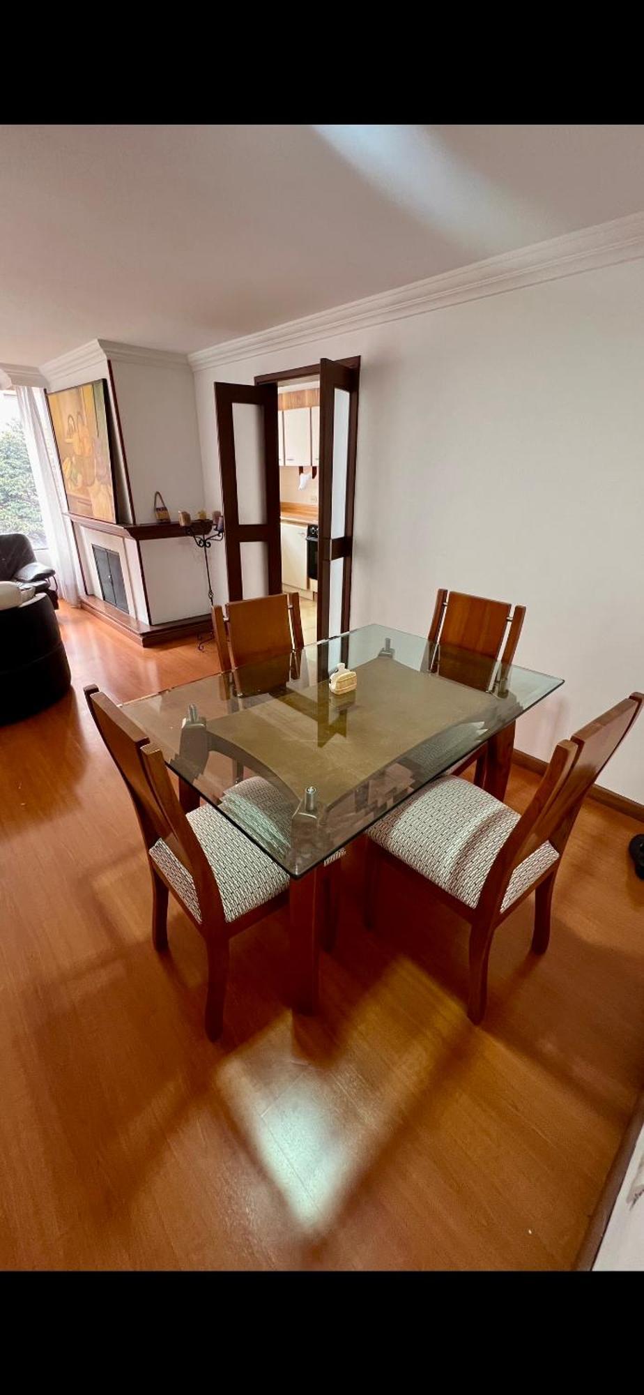 Apto Amplio En Chico - Calle 100 Apartamento