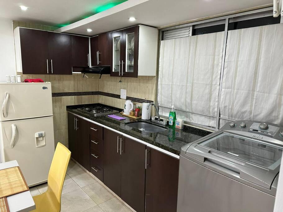 Moderno Urbano: Confort Y Estilo. Apartamento