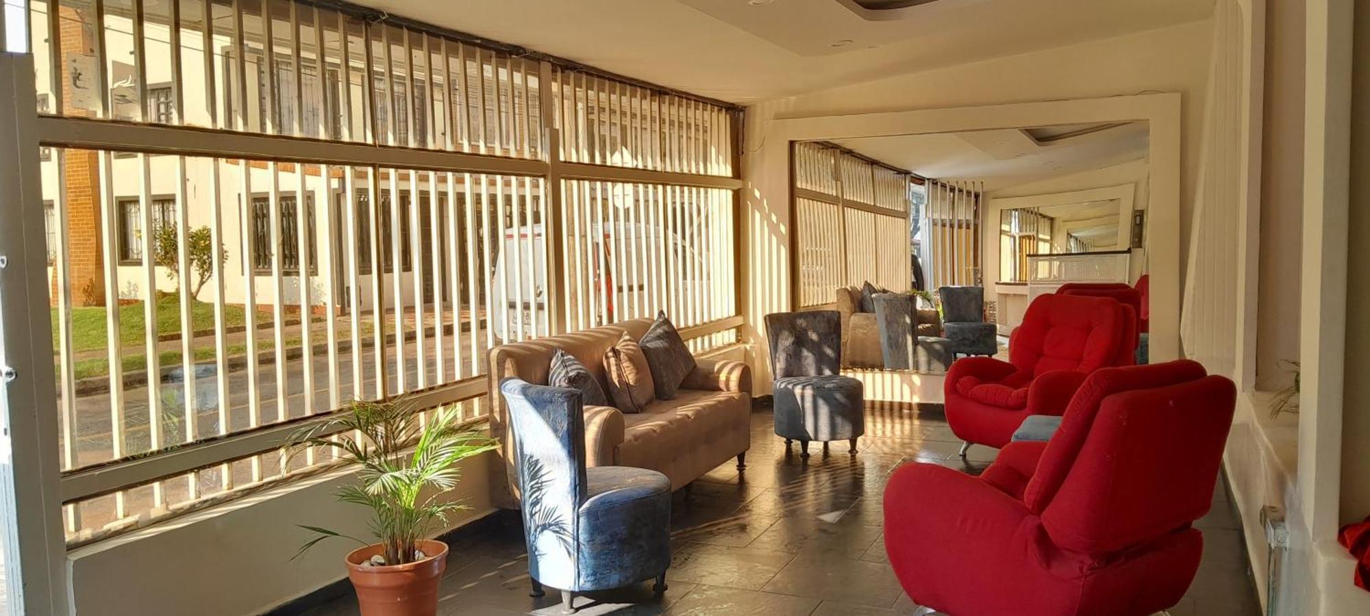 Aw Connect Airport Hotel