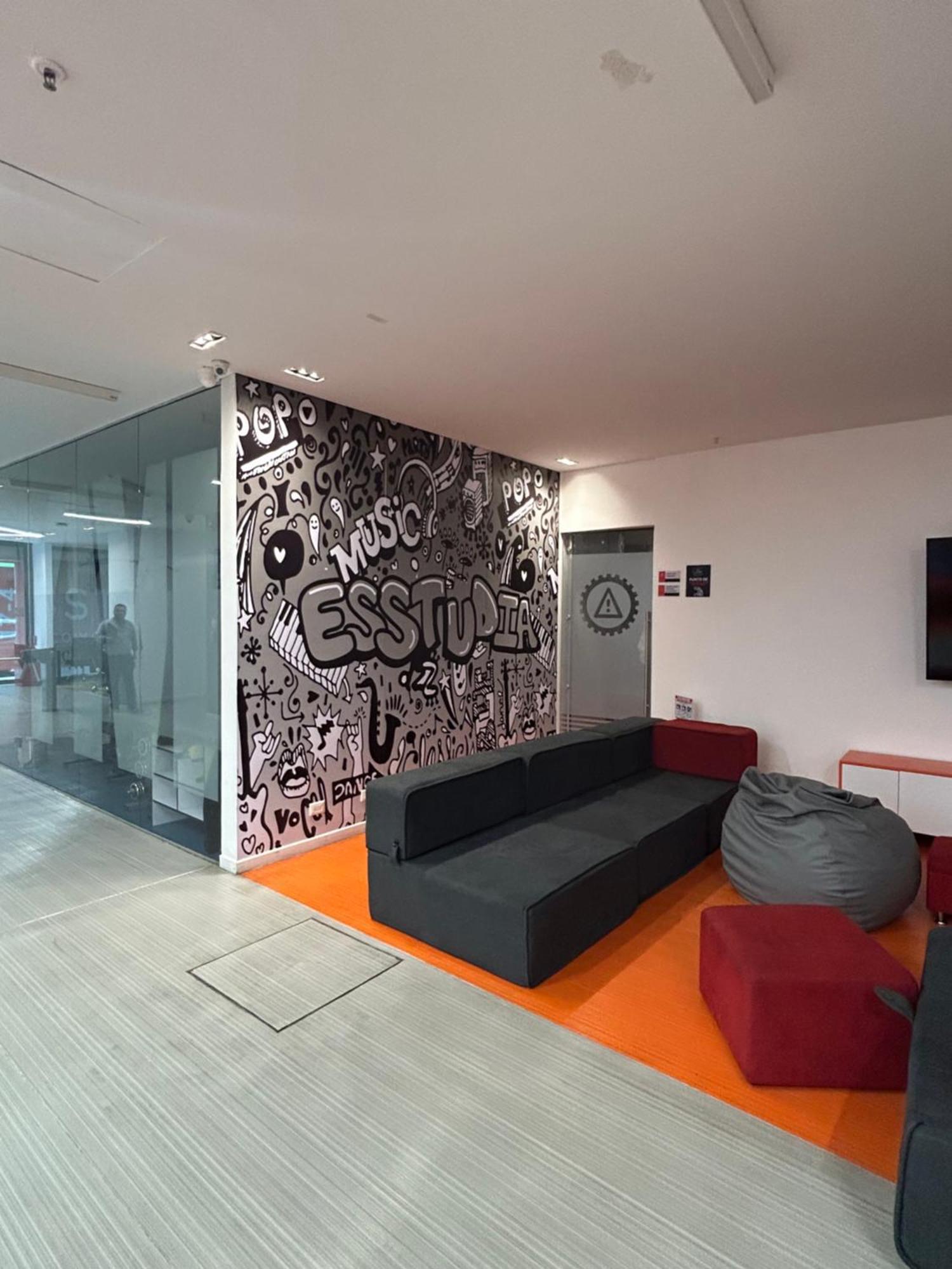Hotel Esstudia 17-4 3*