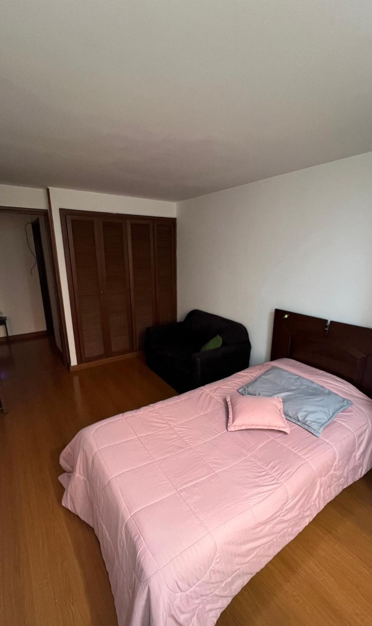 Apartamento Apto Amplio En Chico - Calle 100 *