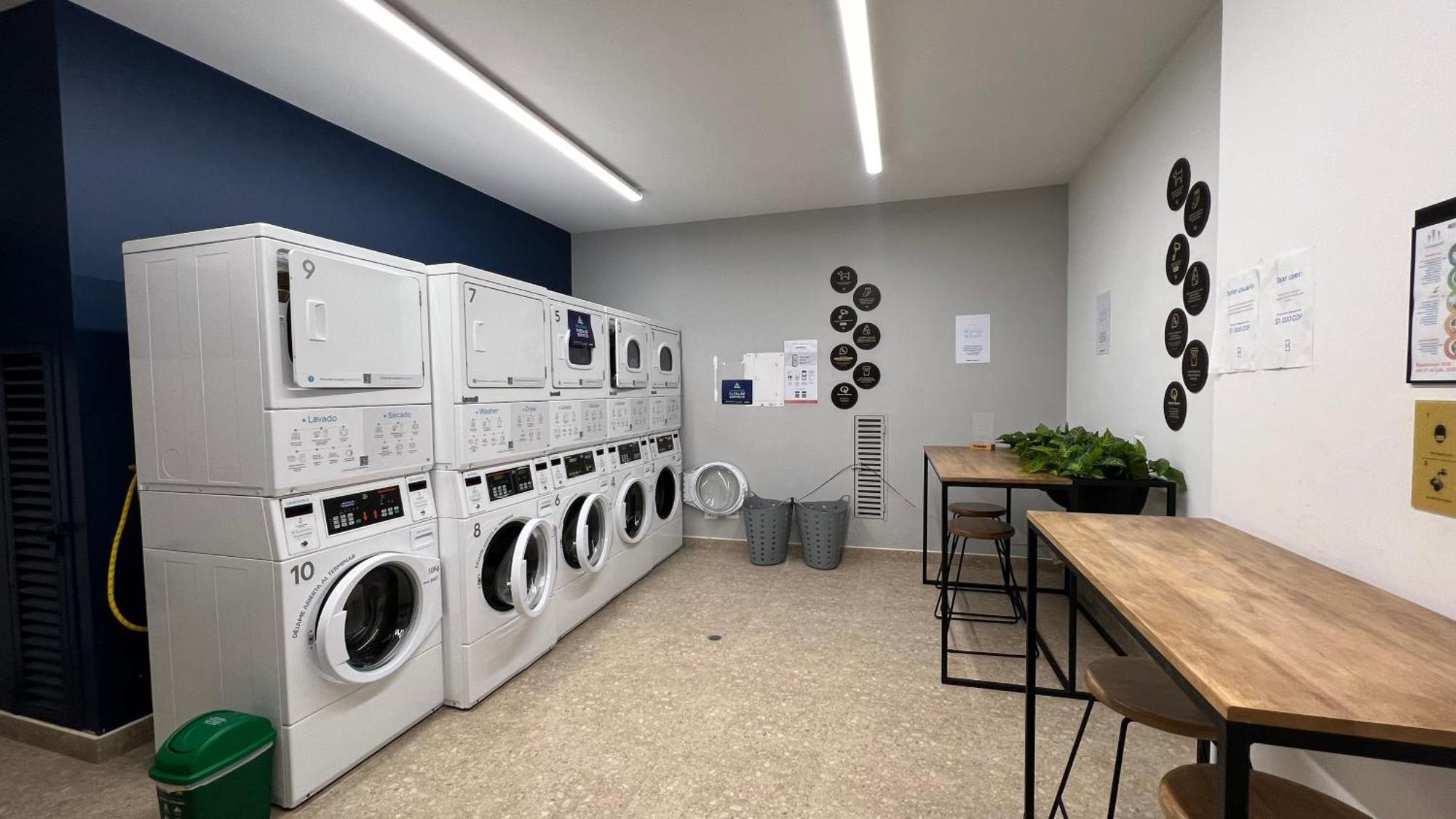 With Amenities, Coworking, Service, Gym