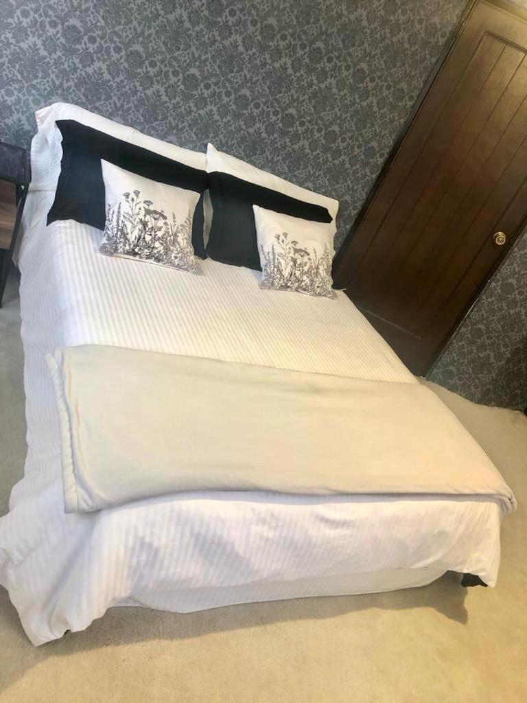 Lejos De Tu Hogar? Aqui Te Sentiras A Gusto. Homestay