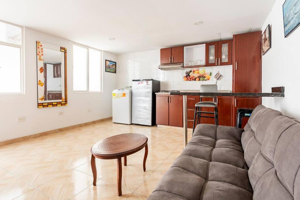 Aparta Estudio En La Capital Colombiana Apartamento