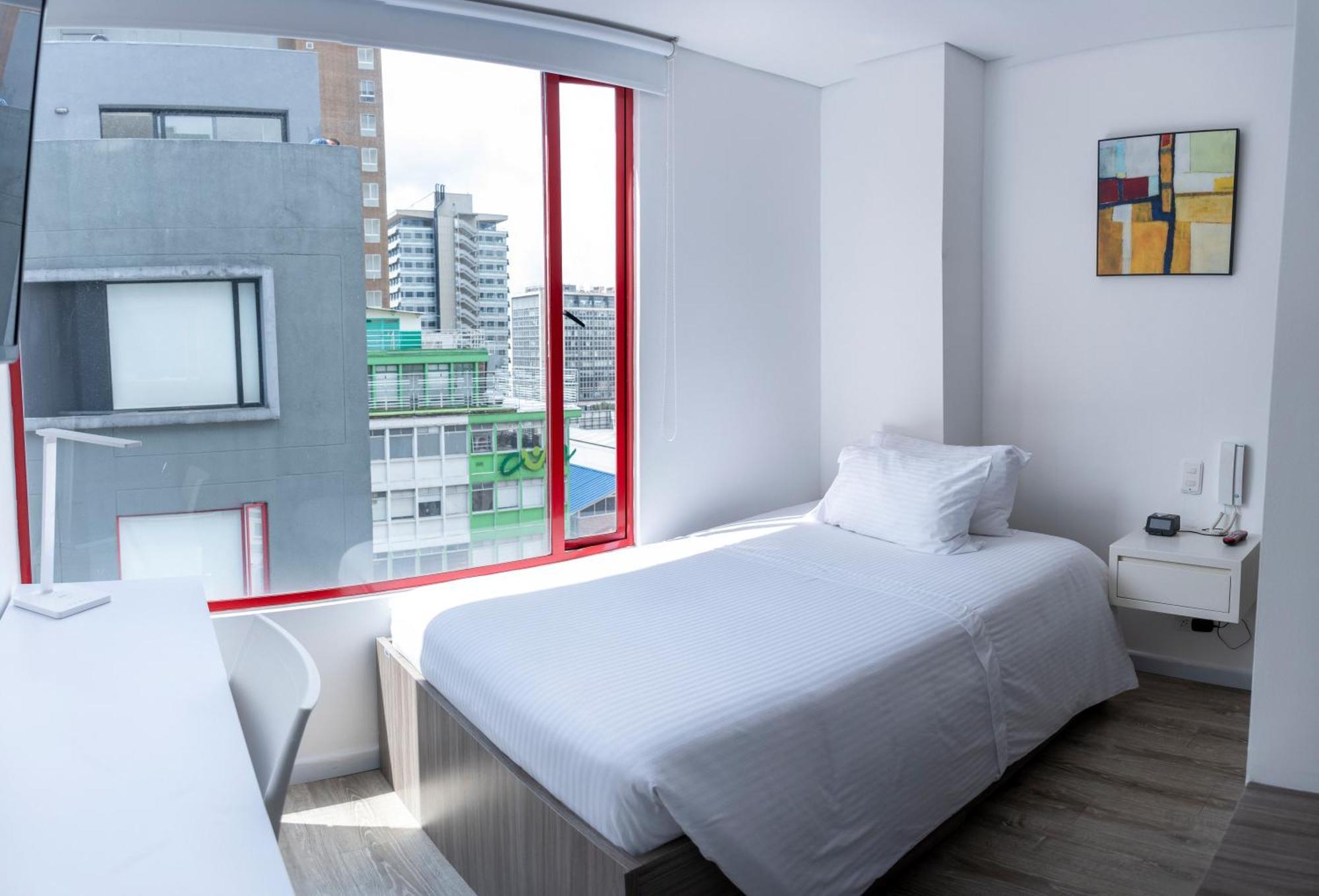 Hotel Esstudia 17-4