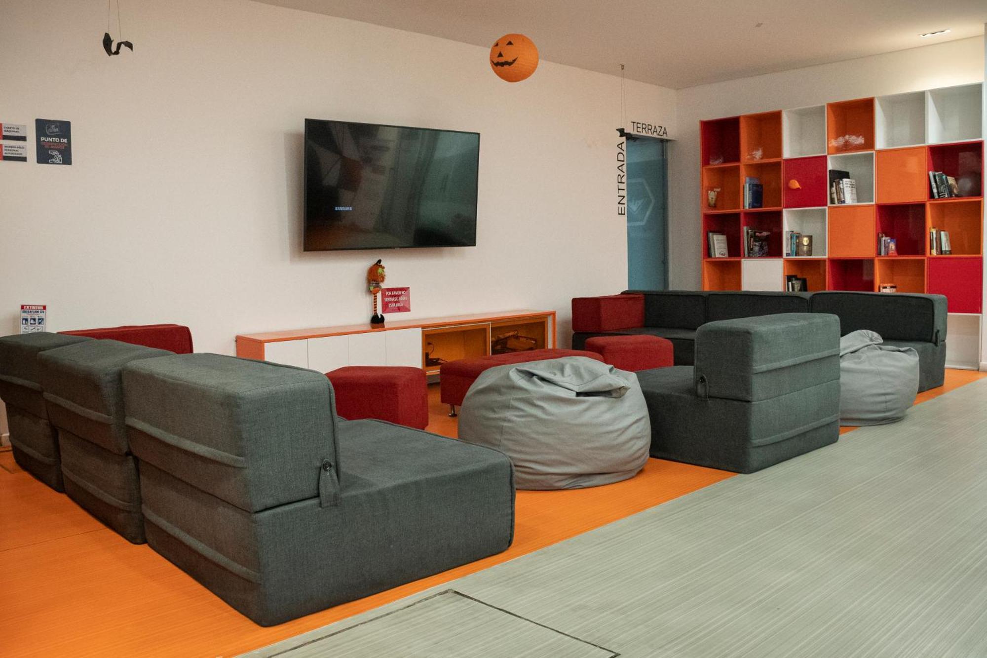 Hotel Esstudia 17-4
